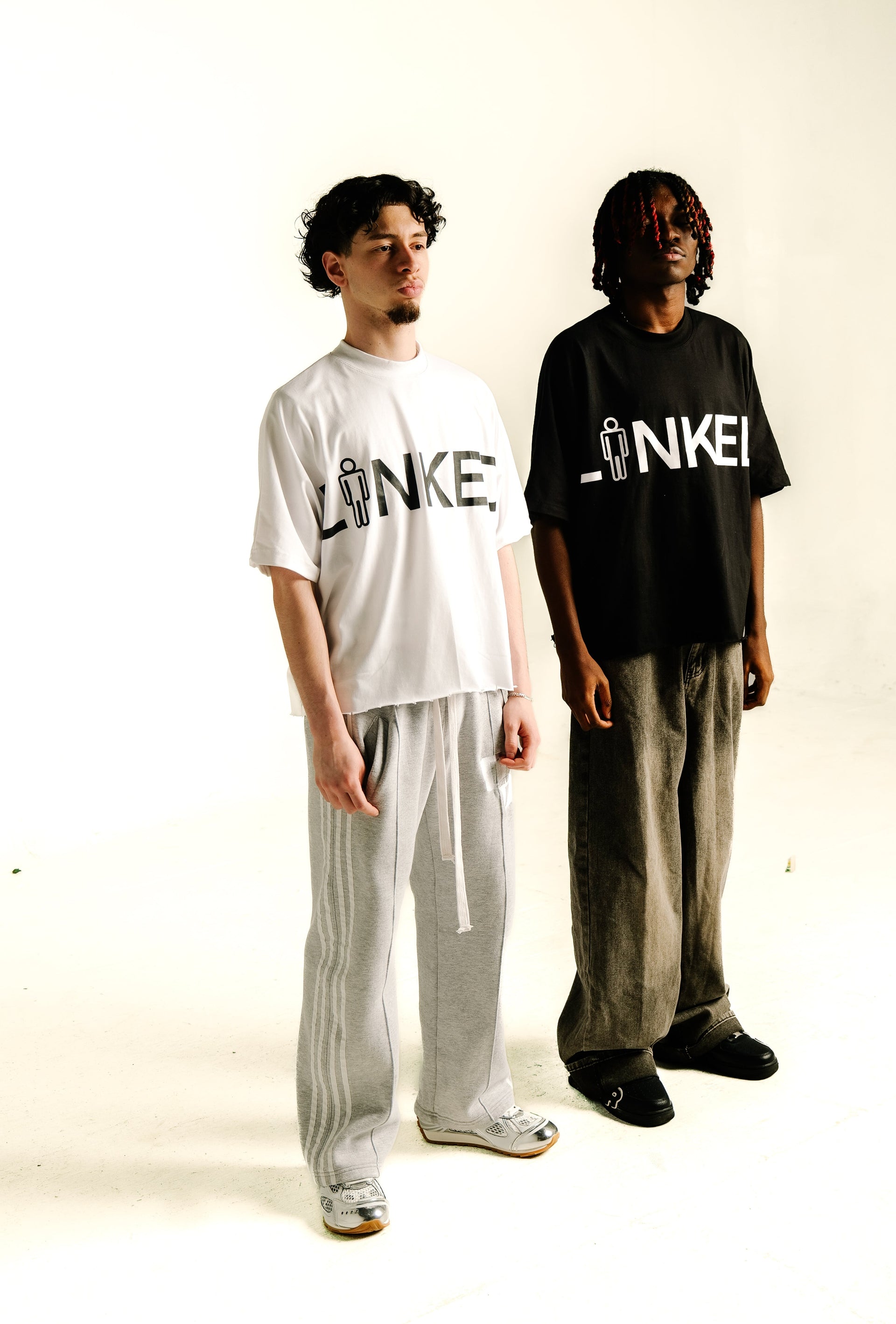 "LINKED" TEE